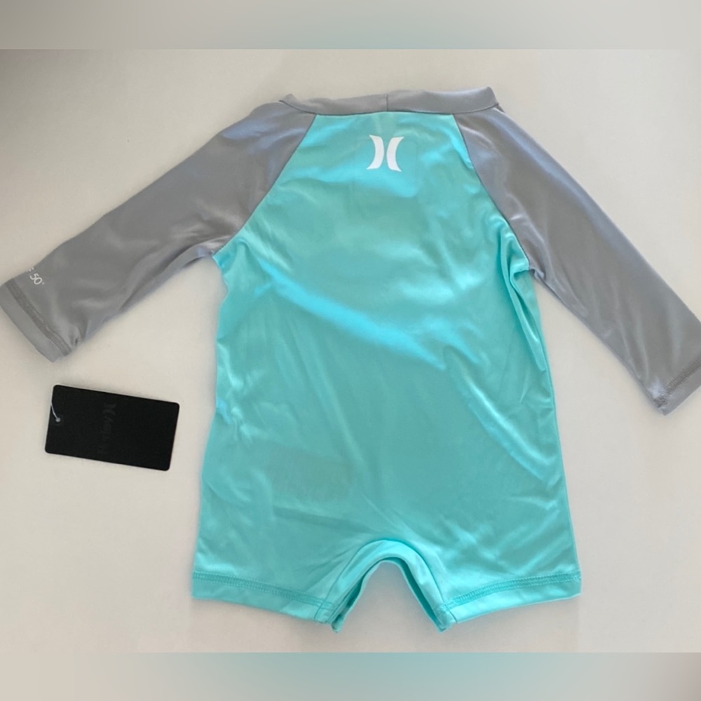 Hurley 3M Shark Rashguard - Picture 2 of 5